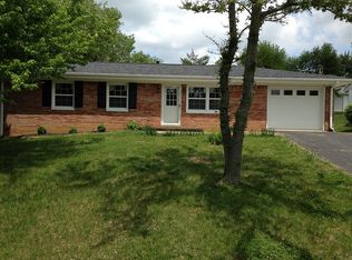 150 Longview Dr, Paducah, KY 42001