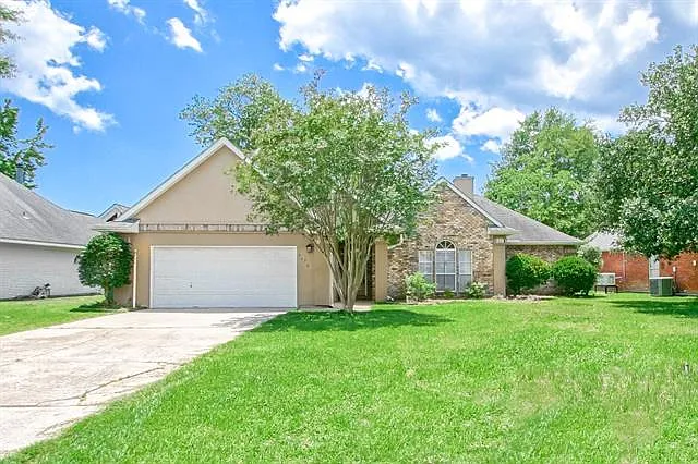 3070 Pine Pl — Photo 1
