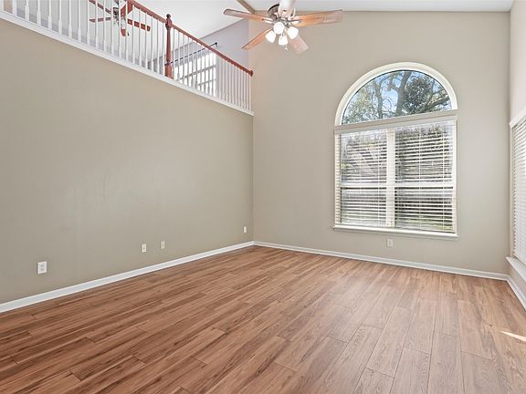 4th image of 1337 River City St