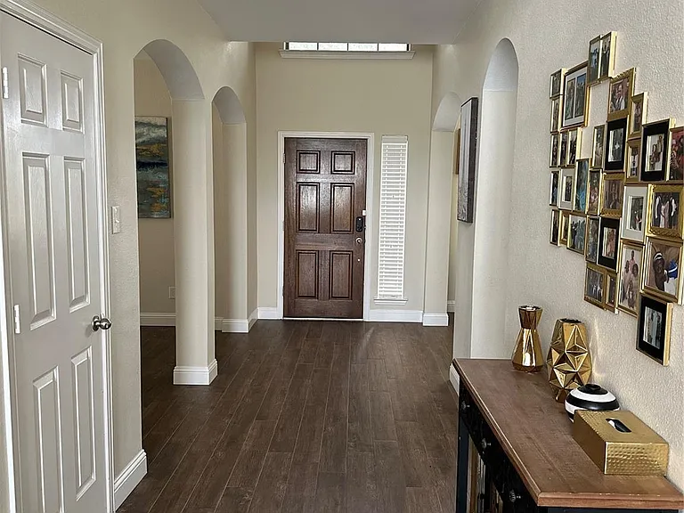 213 Fox Hollow Blvd — Photo 5