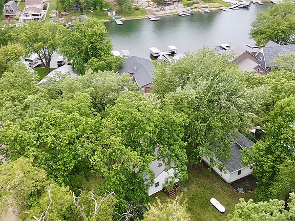 3rd image of 6181&6182 N Lakeshore Dr