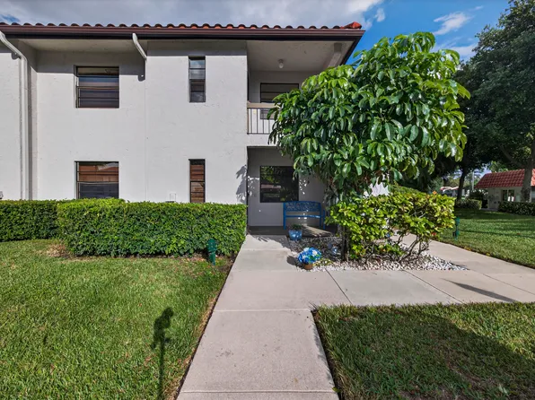9187 Norte Lago #5i, Boca Raton, FL 33428