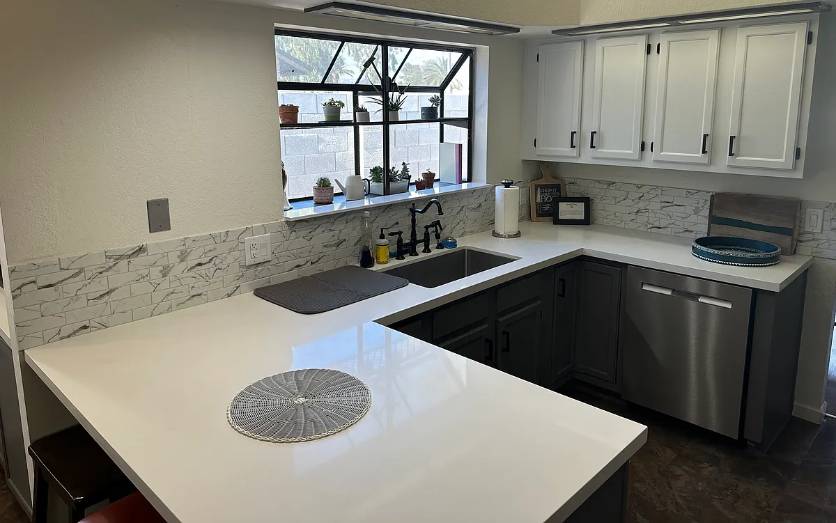 Building Photo - 609 N Balboa Cir