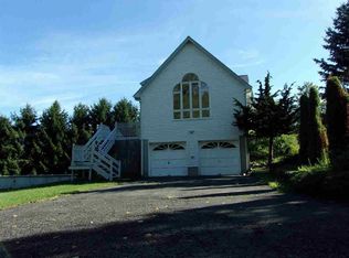 21 Equestrian Dr, Wallkill, NY 12589