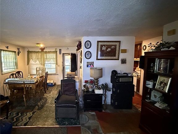 2nd image of 112 Victoria Dr