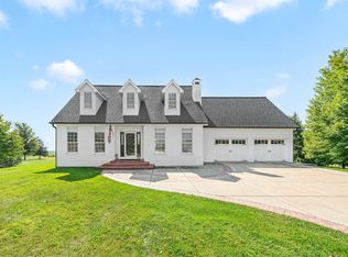 70 Neola Ct, Yorkville, IL 60560