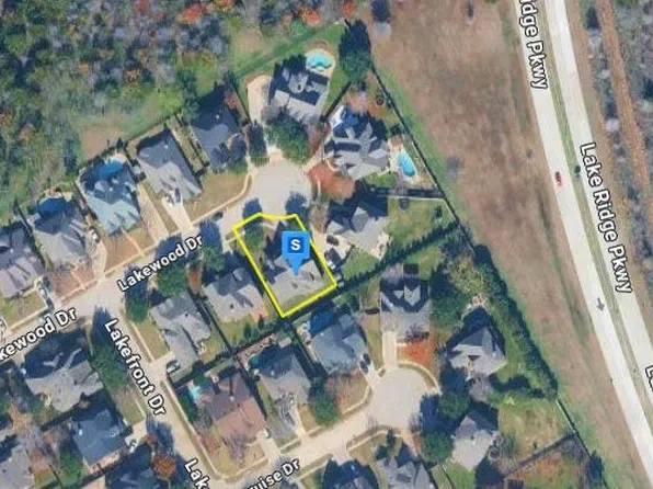 2411 Lakewood Dr, Grand Prairie, TX 75054