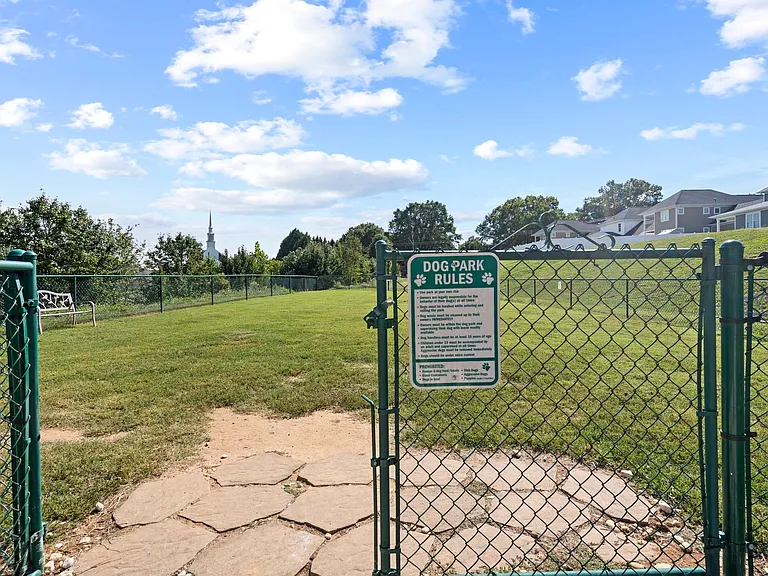 Hawks Landing — Photo 15