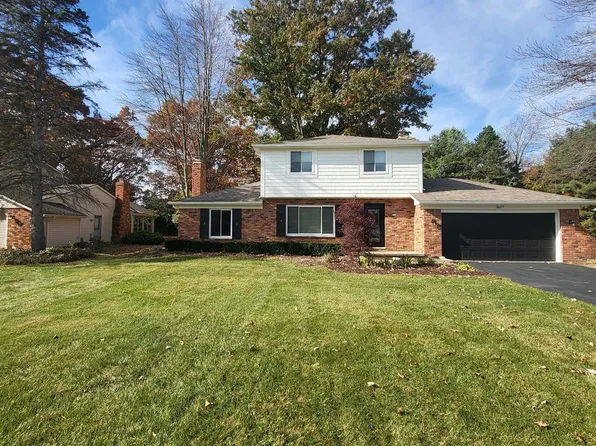 3627 Lido Dr, Highland, MI 48356