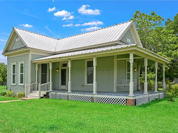 326 5th St, Somerville, TX 77879