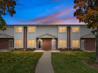4957 Crooks Rd, Royal Oak, MI 48073