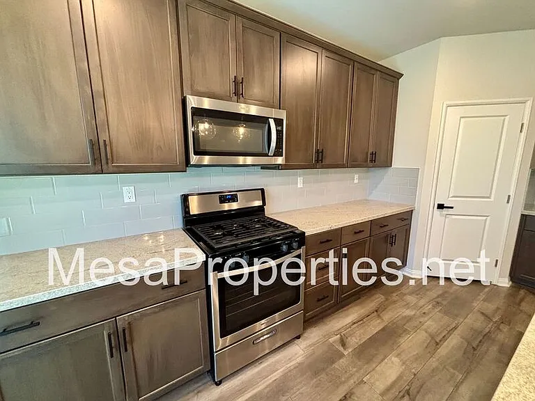 15606 Raptor Rd — Photo 8