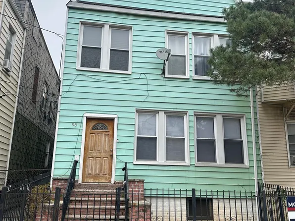 98 Van Nostrand Avenue image 8 of 8