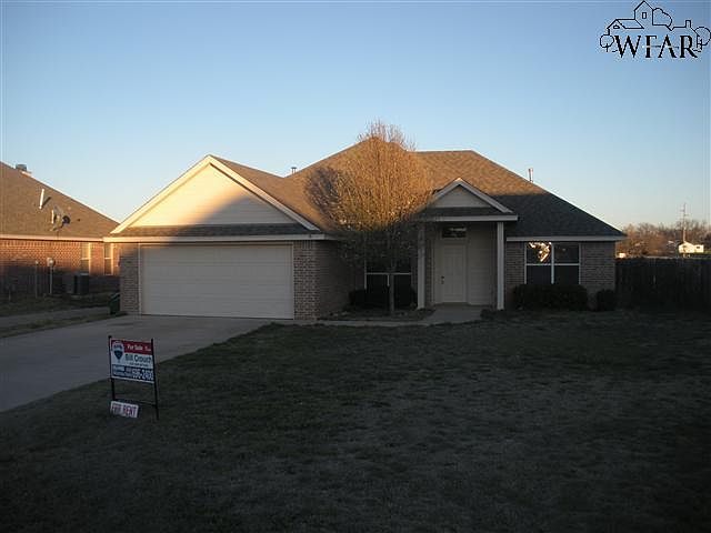 1st image of 701 W Aldine Ct