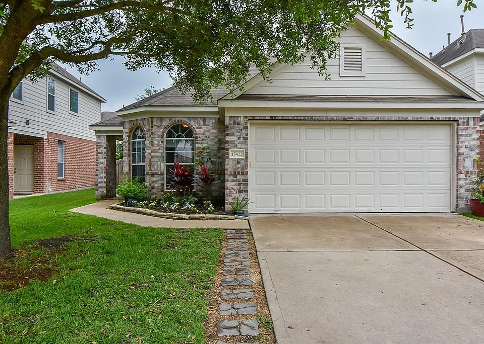 1st image of 15422 Fir Woods Ln