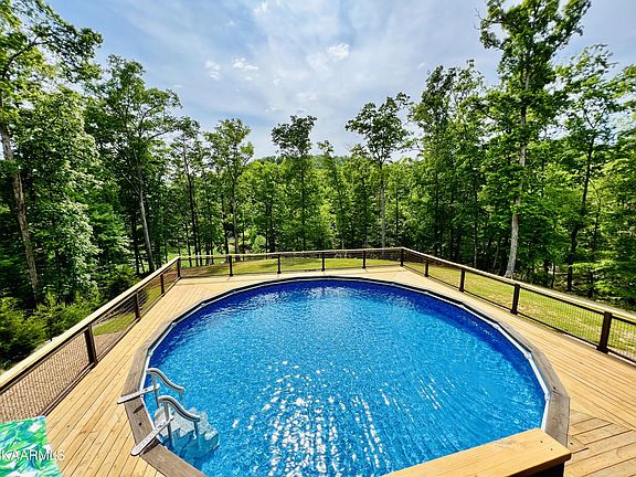 3rd image of 2115 Riverview Dr