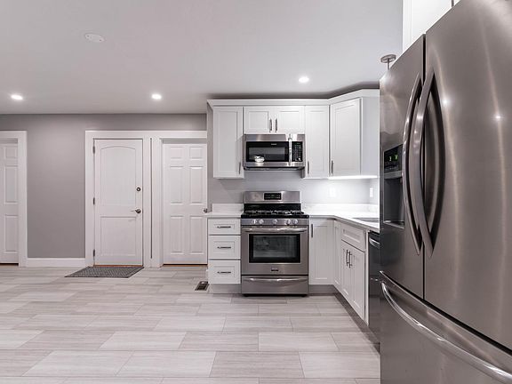 3rd image of 93 Spruce St #1