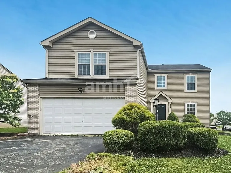 838 Avalon Dr — Photo 1