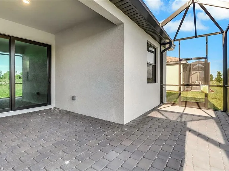 19588 Hinkley Dr — Photo 23