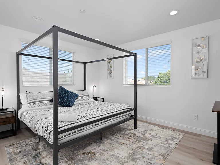 4157 S Normandie Ave #1/2 — Photo 9