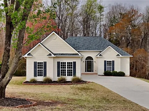 3818 Covered Bridge Pl, Gainesville, GA 30506
