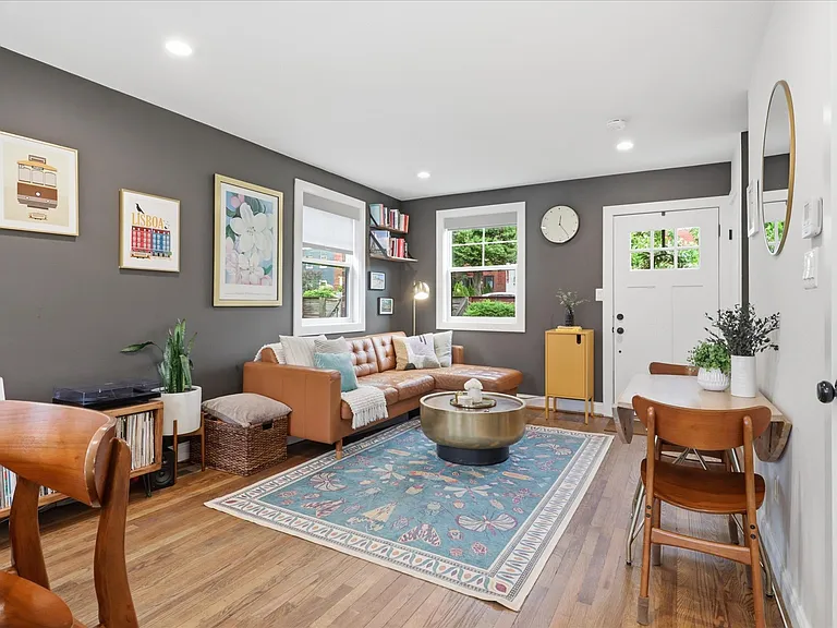 625 S Henry St — Photo 11