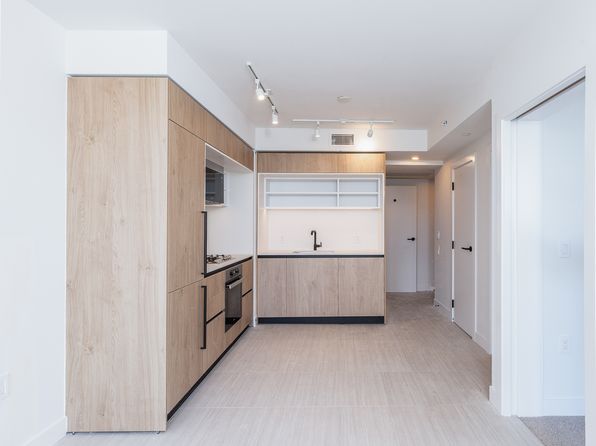 2 bedroom rental in Vancouver — photo 2