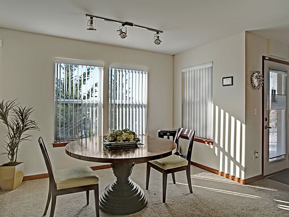 4th image of 21428 International Blvd APT C303