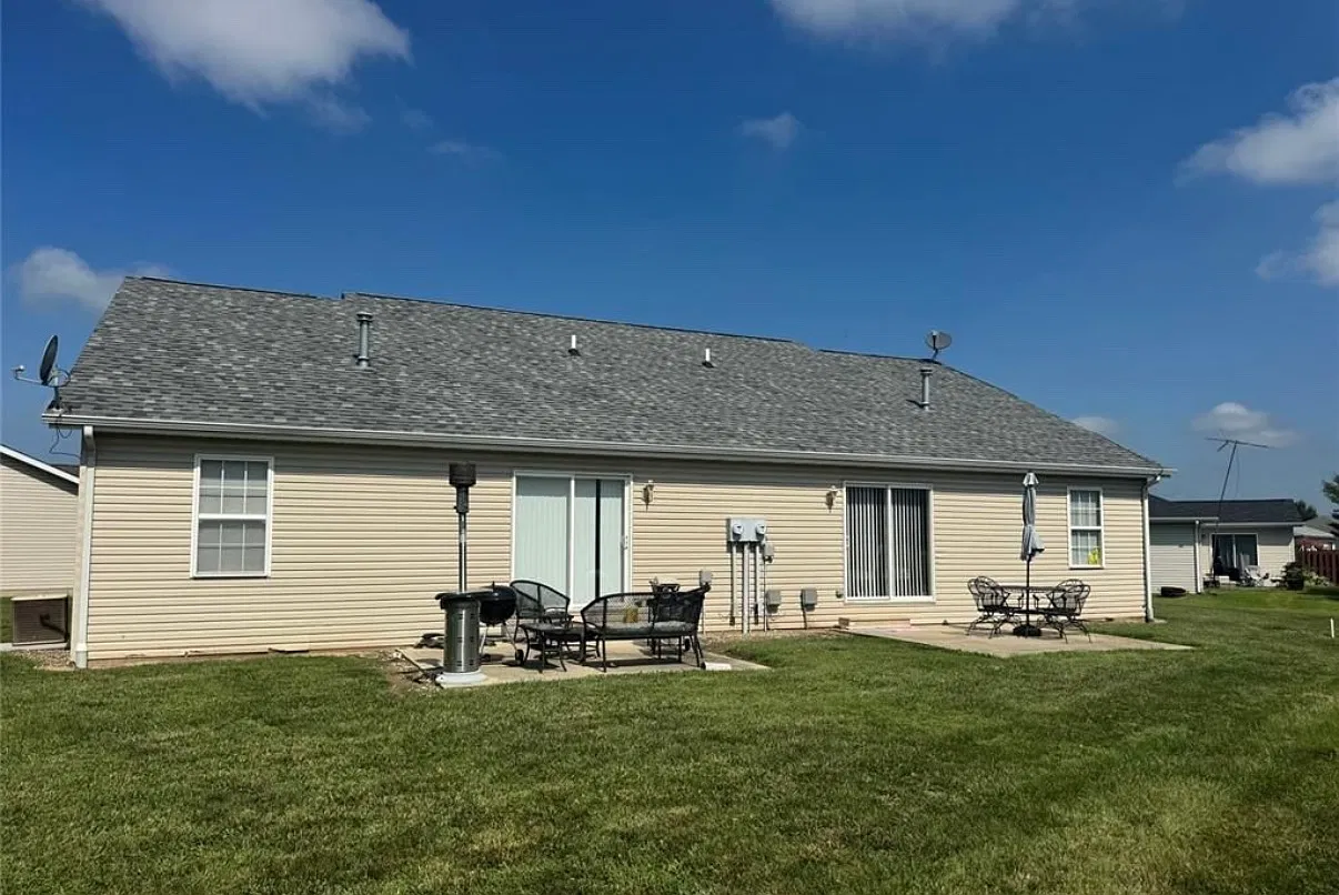 2 bed, 1100 sqft, $1,500 — Photo 4