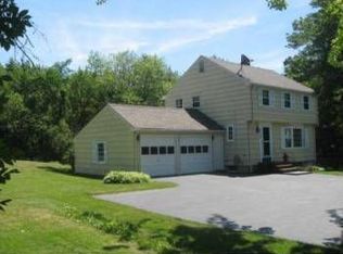 239 Main St, Cumberland, ME 04021