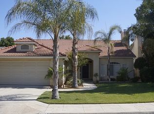 2113 E Brandon Ln, Fresno, CA 93720