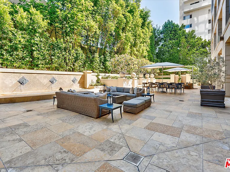 10727 Wilshire Blvd #1802 — Photo 35