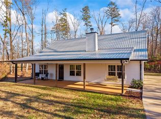 665 N Holcomb Dr, Toccoa, GA 30557