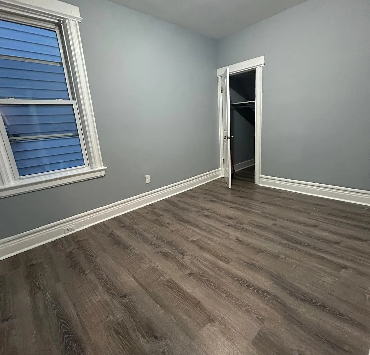 3 bed, $2,100 — Photo 2