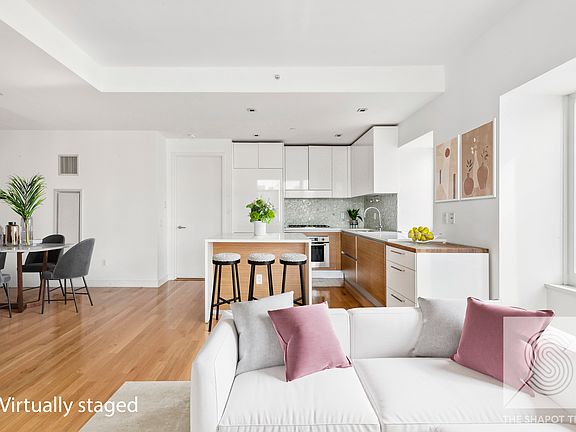3rd image of 555 W 59th St APT 17B