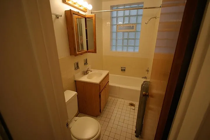 Harper Court — Photo 51