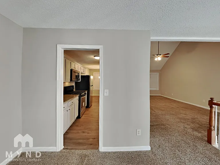 1013 Vineyard Walk — Photo 10