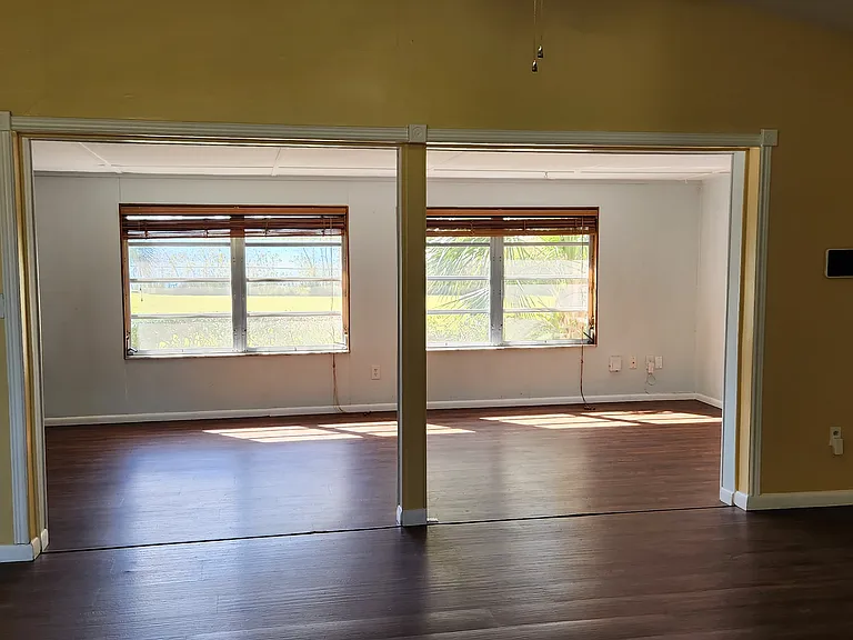 1266 W Wellington Dr — Photo 8