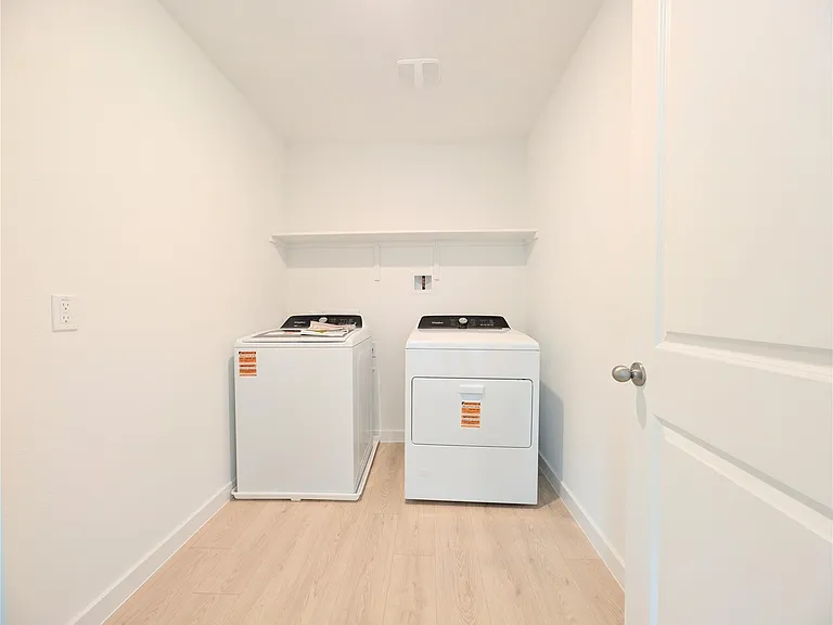9400 Oxbow Strap Dr — Photo 18