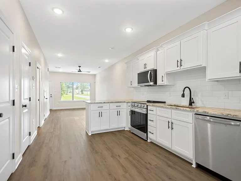 Leasing Now - New Townhomes, North Little Rock Argenta Arts Area — Photo 33