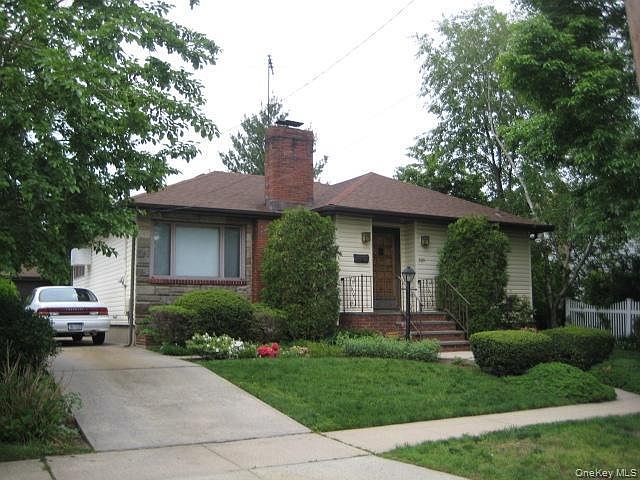1st image of 505 Leonard Boulevard