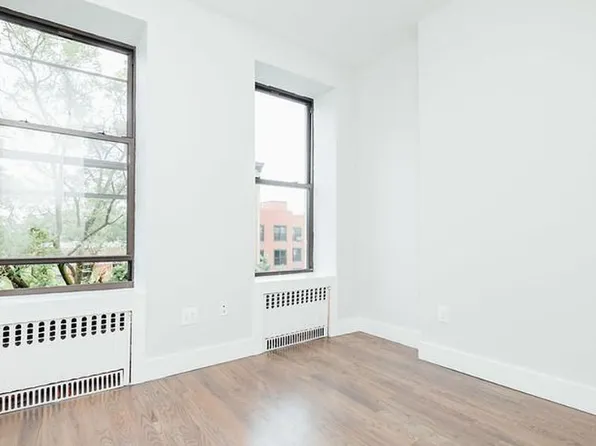 411 Chauncey Street image 6 of 17