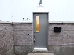 636 B Hochelaga St UNIT B, Ottawa, ON K1K 2E9