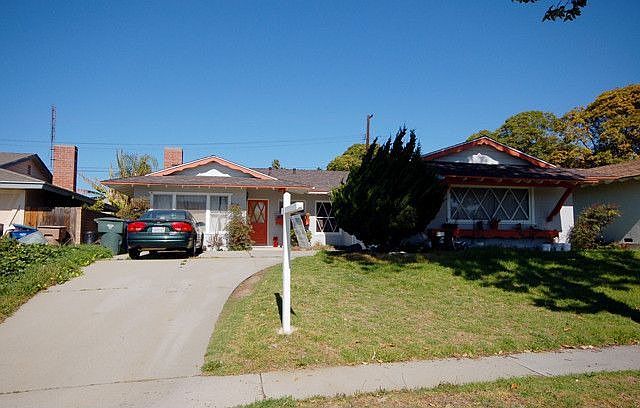 2nd image of 5267 Harvard St