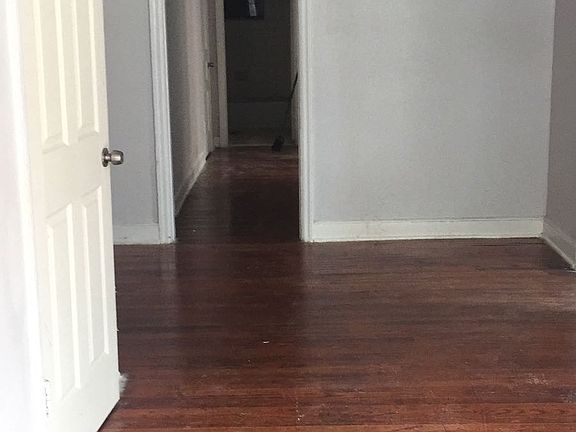 3rd image of 1389 N Lexington Cir