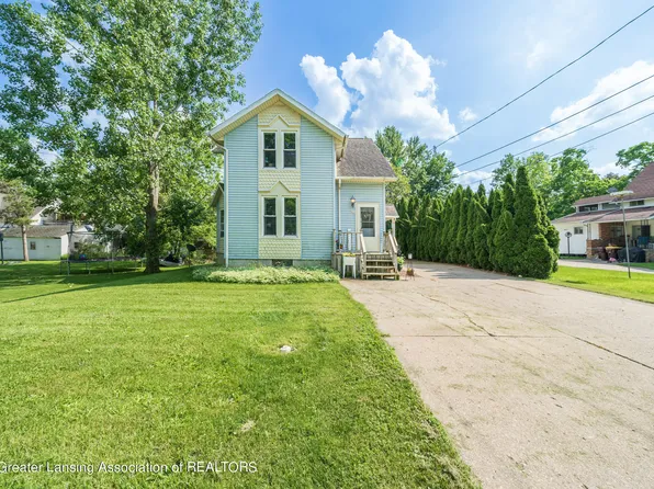 209 W Park St, Saint Johns, MI 48879