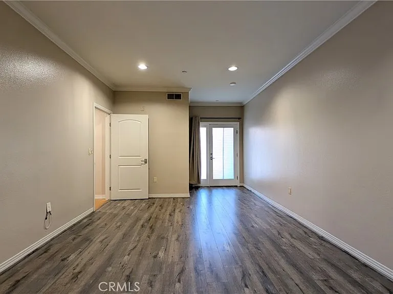 214 S Alexandria Ave #102 — Photo 8