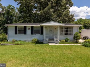 7847 E Shore Rd, Pasadena, MD 21122