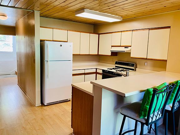 Kitchen, appliances included refrigerator and stove