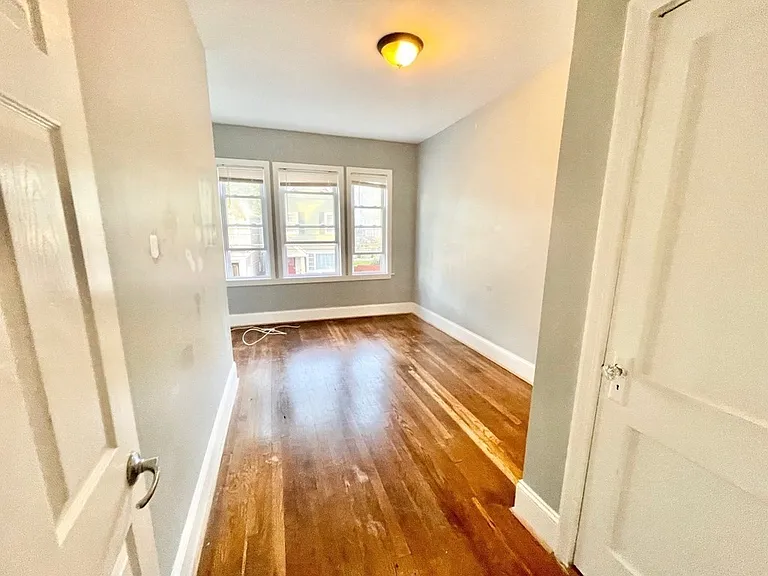 37 Hamilton St #2 — Photo 6